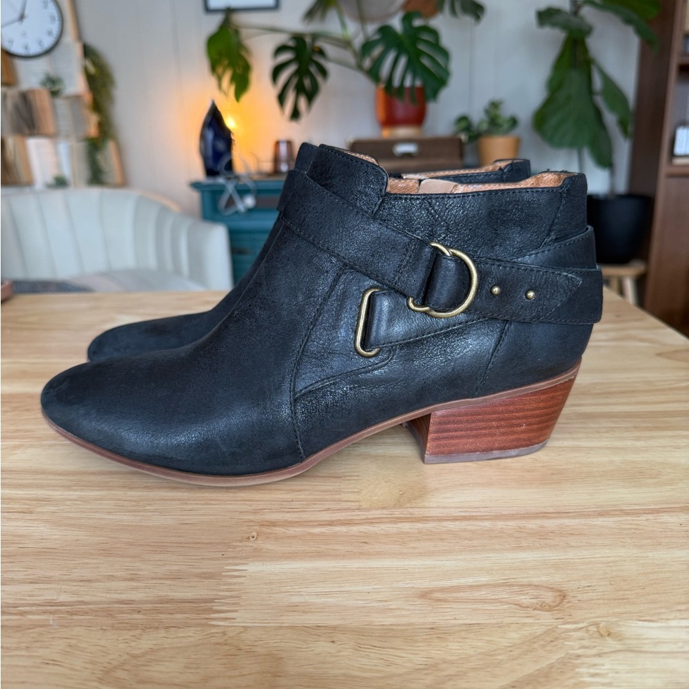 Clarks Spye Belle Black Leather Ankle Booties - Women’s Size 11 - Picture 3 of 9